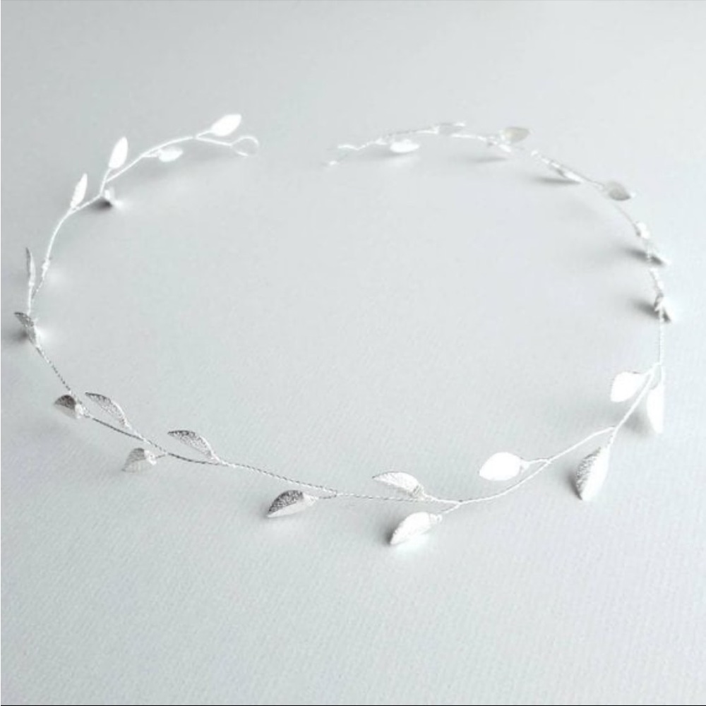 Silver vine hairpiece